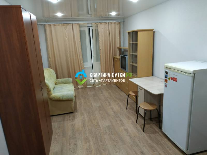 Снять студию посуточно. Киров, Ул. Московская 121 К 1 Кв. 135