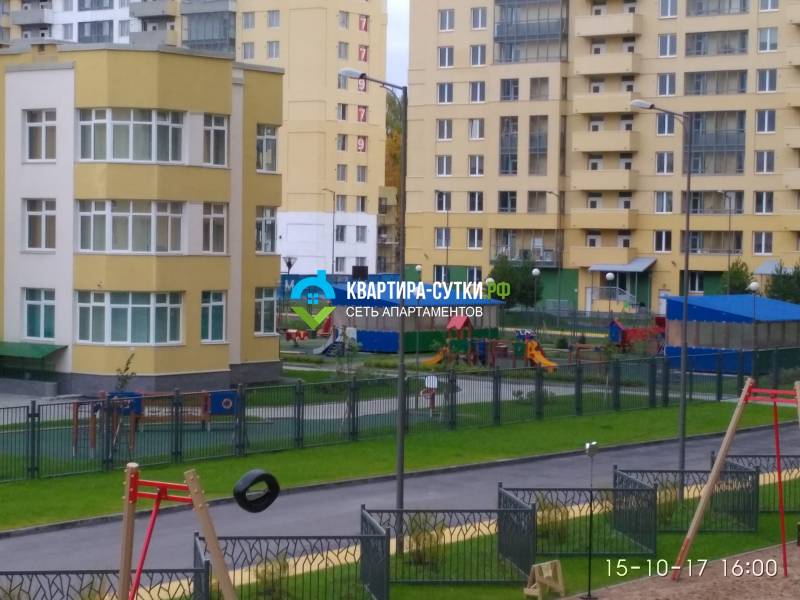 Снять студию посуточно. Санкт-Петербург, Александровской Фермы Д. 8, Кв.8/1